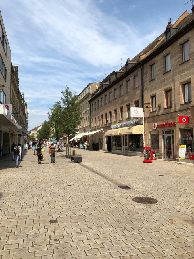 Downtown City - Privaterooms Fürth Exteriör bild