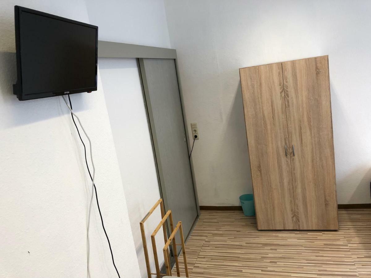 Downtown City - Privaterooms Fürth Exteriör bild